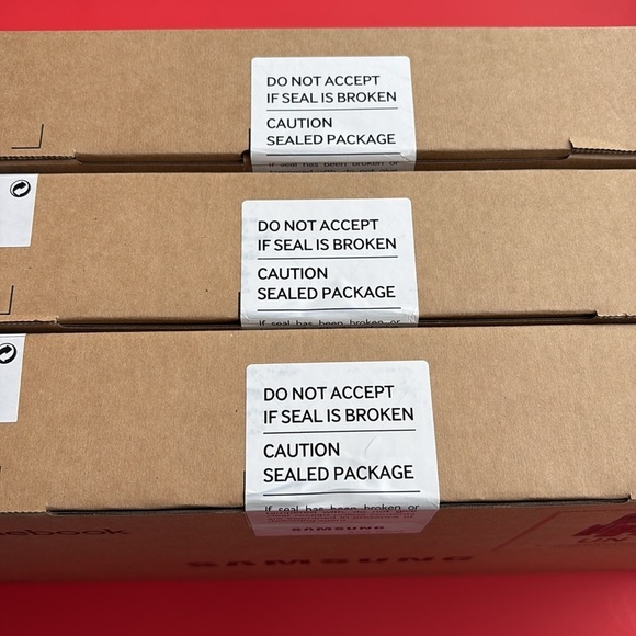 Samsung 310XBA-KA1 Chromebook, Brand New, Unsealed - Picture 12 of 12